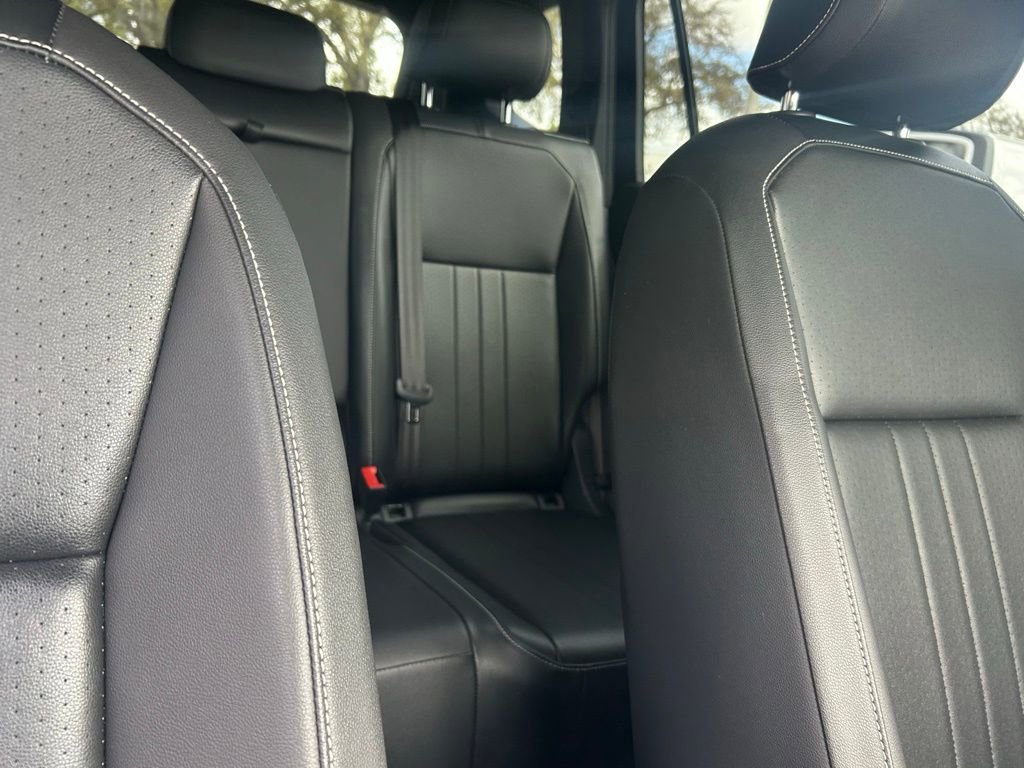 Certified 2022 Volkswagen Tiguan SE R-Line image 36