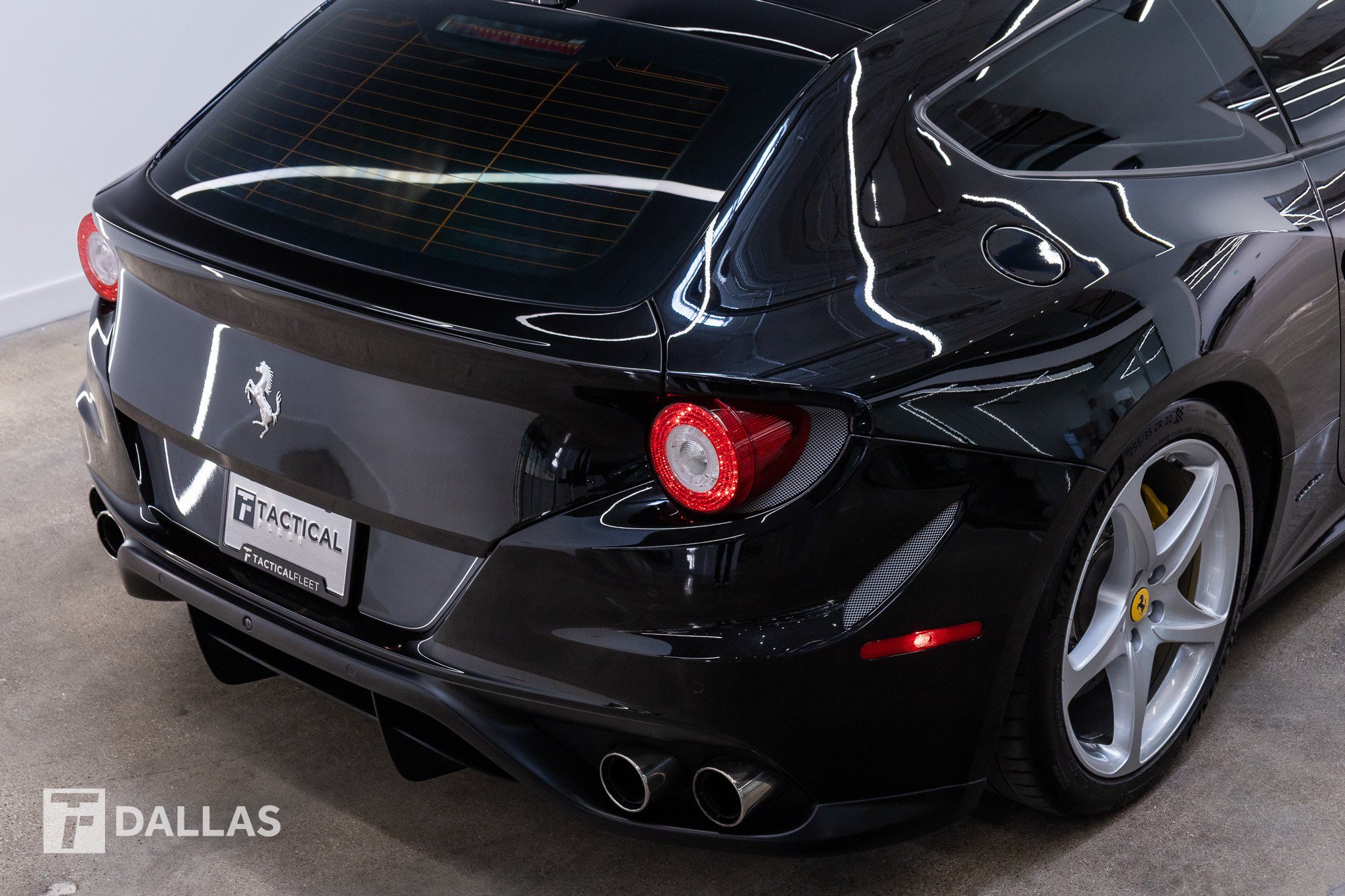 Used 2016 Ferrari FF AWD/4WD image 17