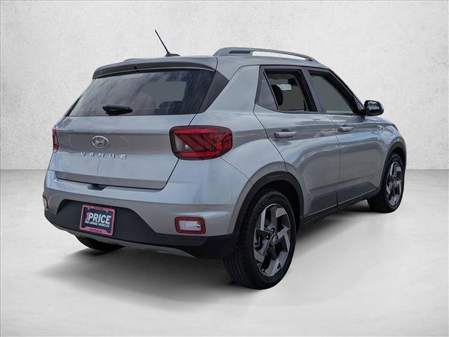 Used 2024 Hyundai Venue SEL image 5