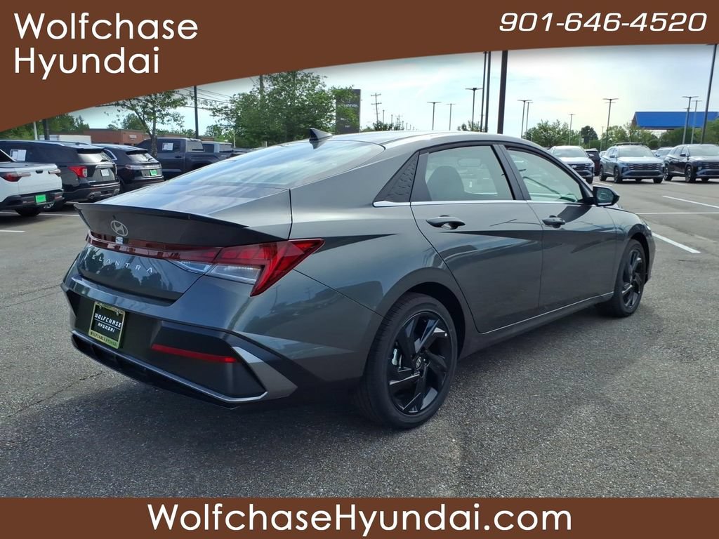 New 2026 Hyundai Elantra SEL Sport Premium FWD image 5