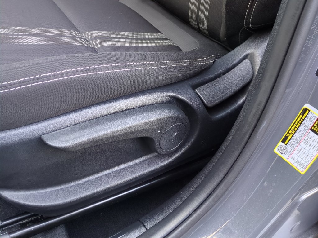 Certified 2025 Hyundai Venue SEL FWD image 22