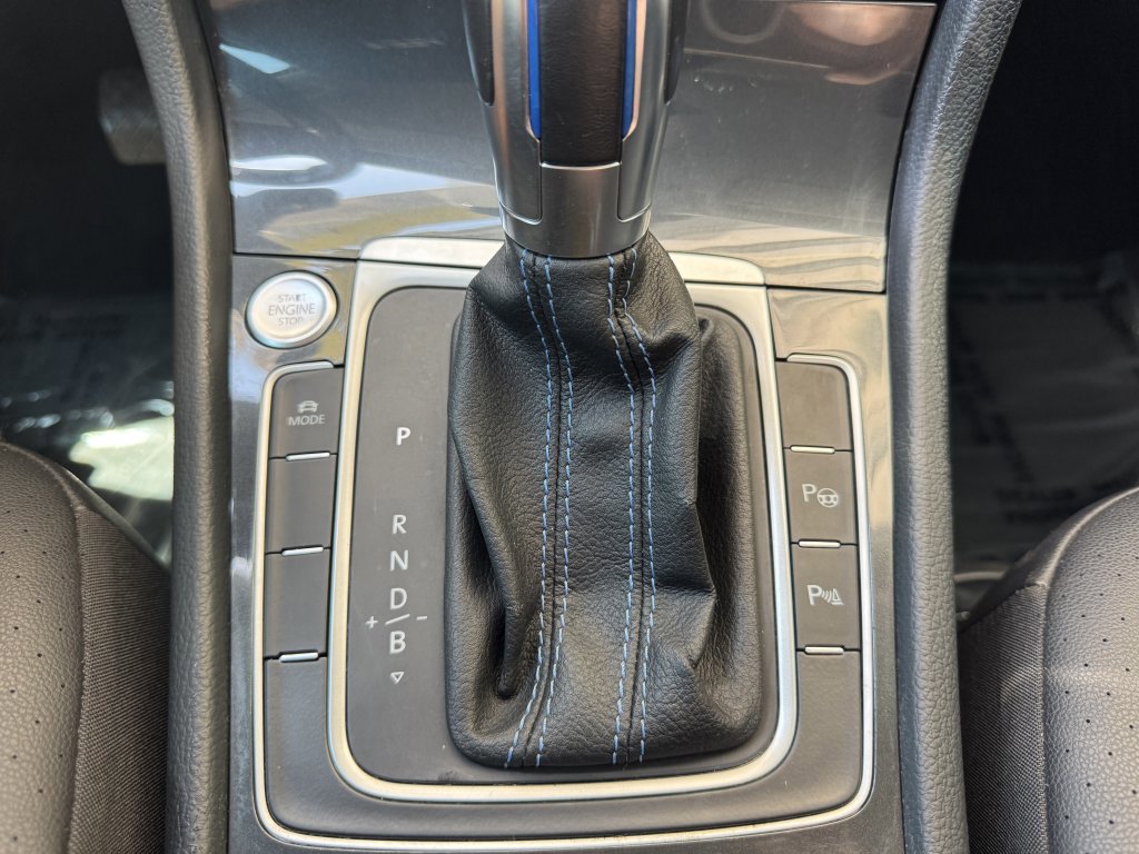 Used 2019 Volkswagen e-Golf SEL Premium image 25