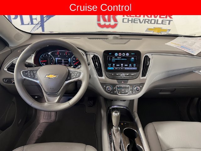 Used 2018 Chevrolet Malibu Premier w/ Premier Sun and Wheel Package FWD image 14