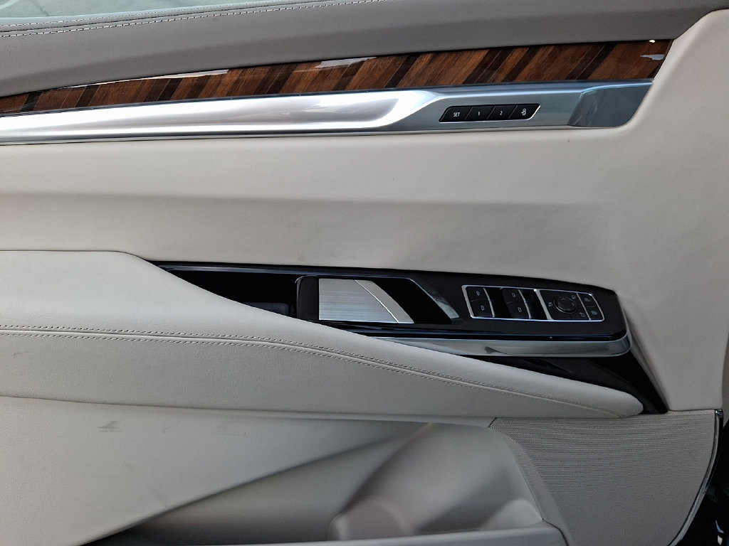 New 2026 Cadillac Escalade Platinum Sport w/ LPO, ONYX Package AWD/4WD image 8