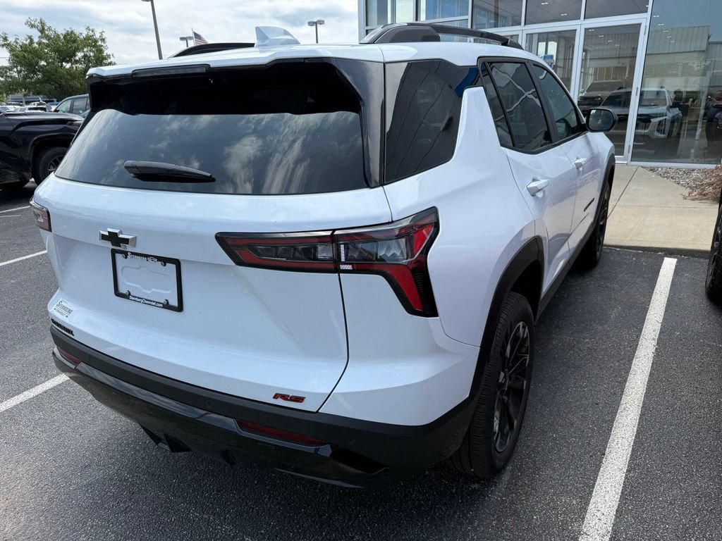 New 2027 Chevrolet Equinox RS FWD image 4