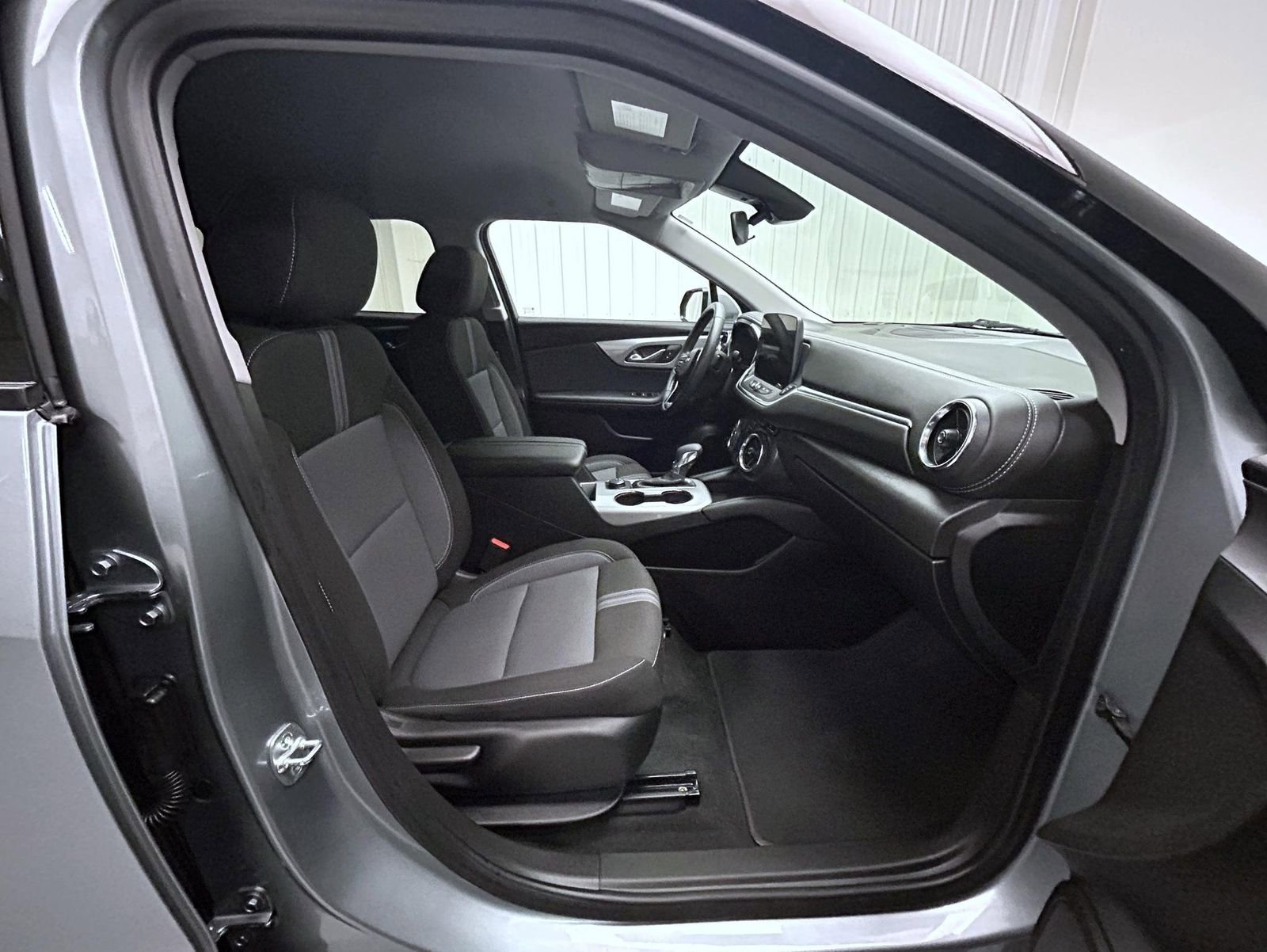 Used 2025 Chevrolet Blazer LT AWD/4WD image 15