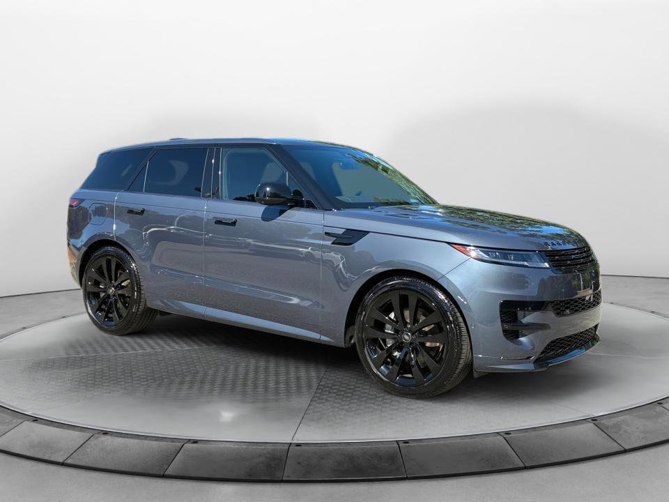 Used 2025 Land Rover Range Rover Sport Dynamic SE AWD/4WD image 3