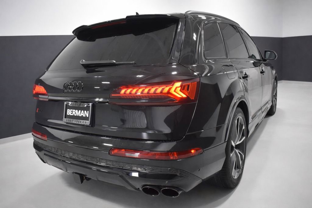 Used 2023 Audi SQ7 Prestige AWD/4WD image 11