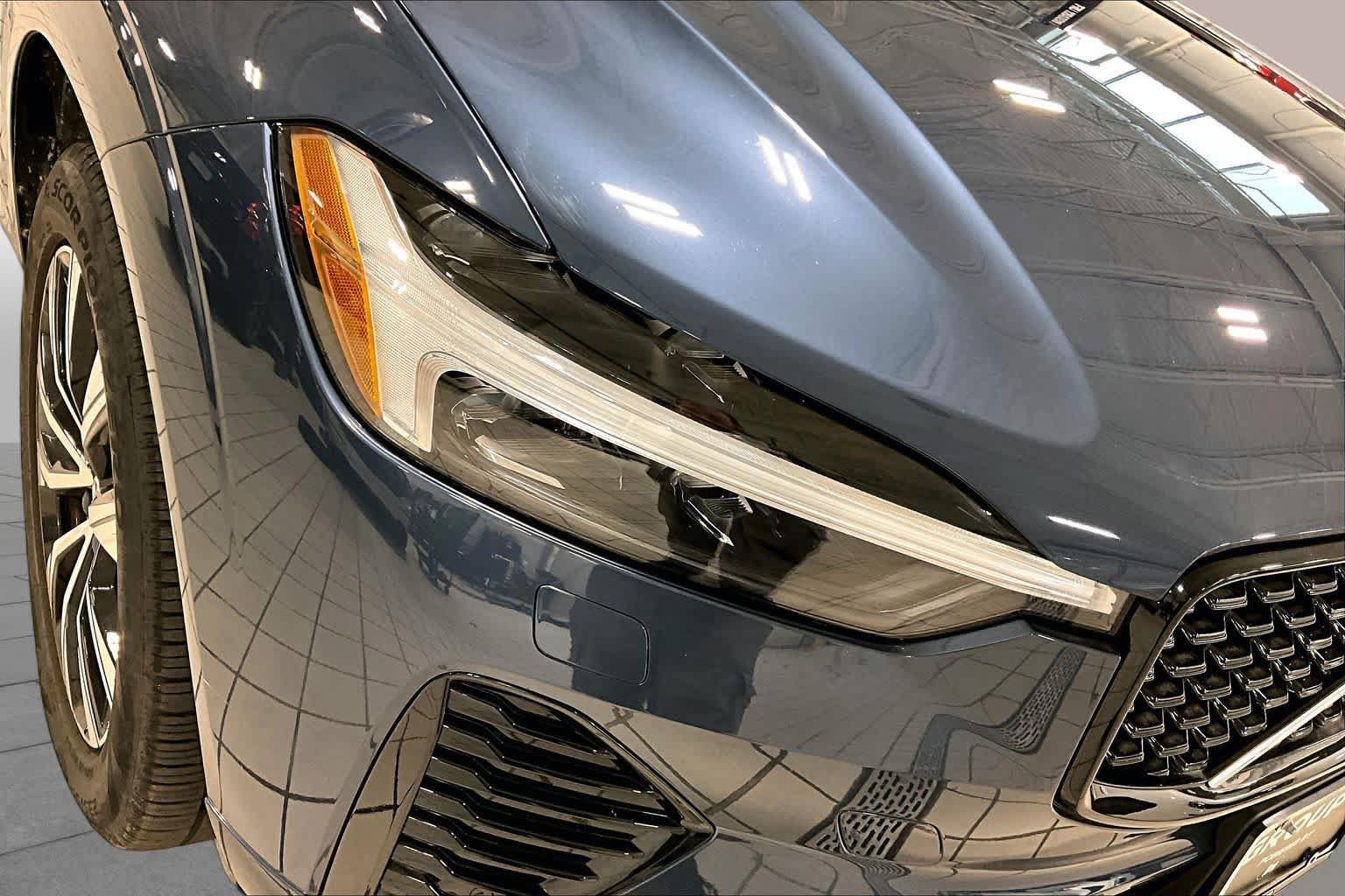 Used 2024 Volvo XC60 B5 Core w/ Protection Package Premier AWD/4WD image 26