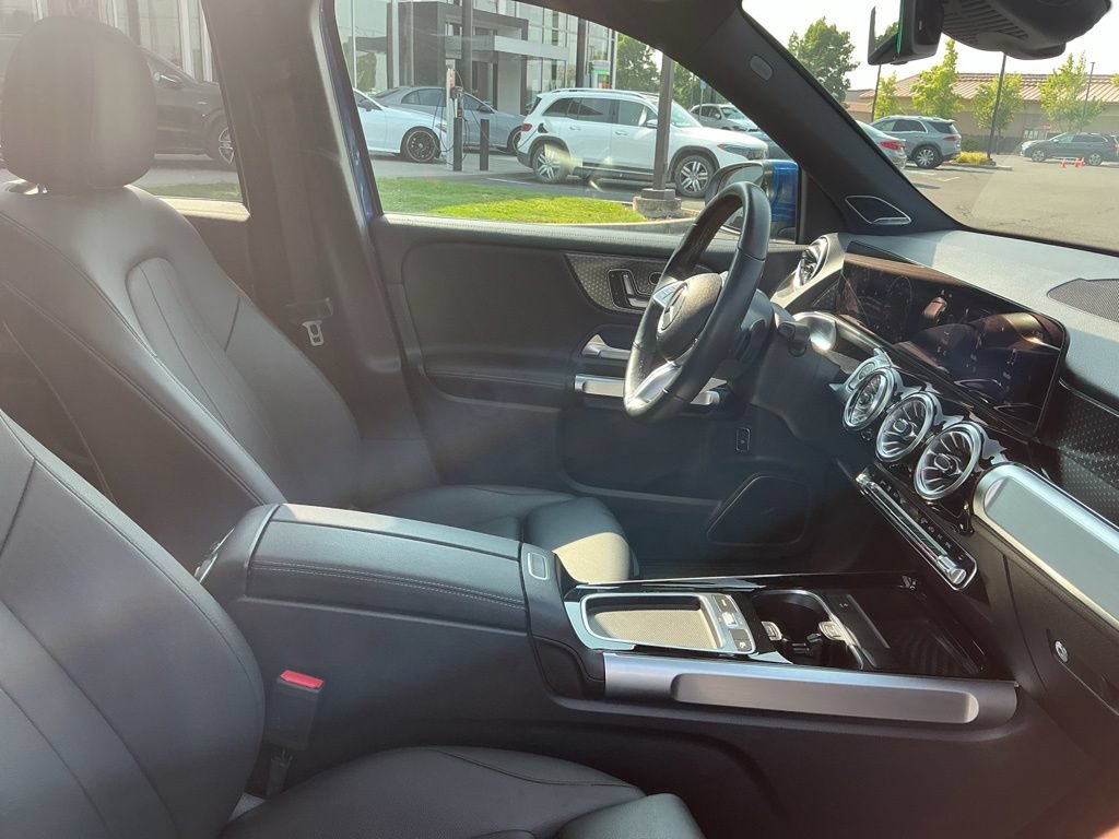 Certified 2024 Mercedes-Benz GLB 250 4MATIC image 18