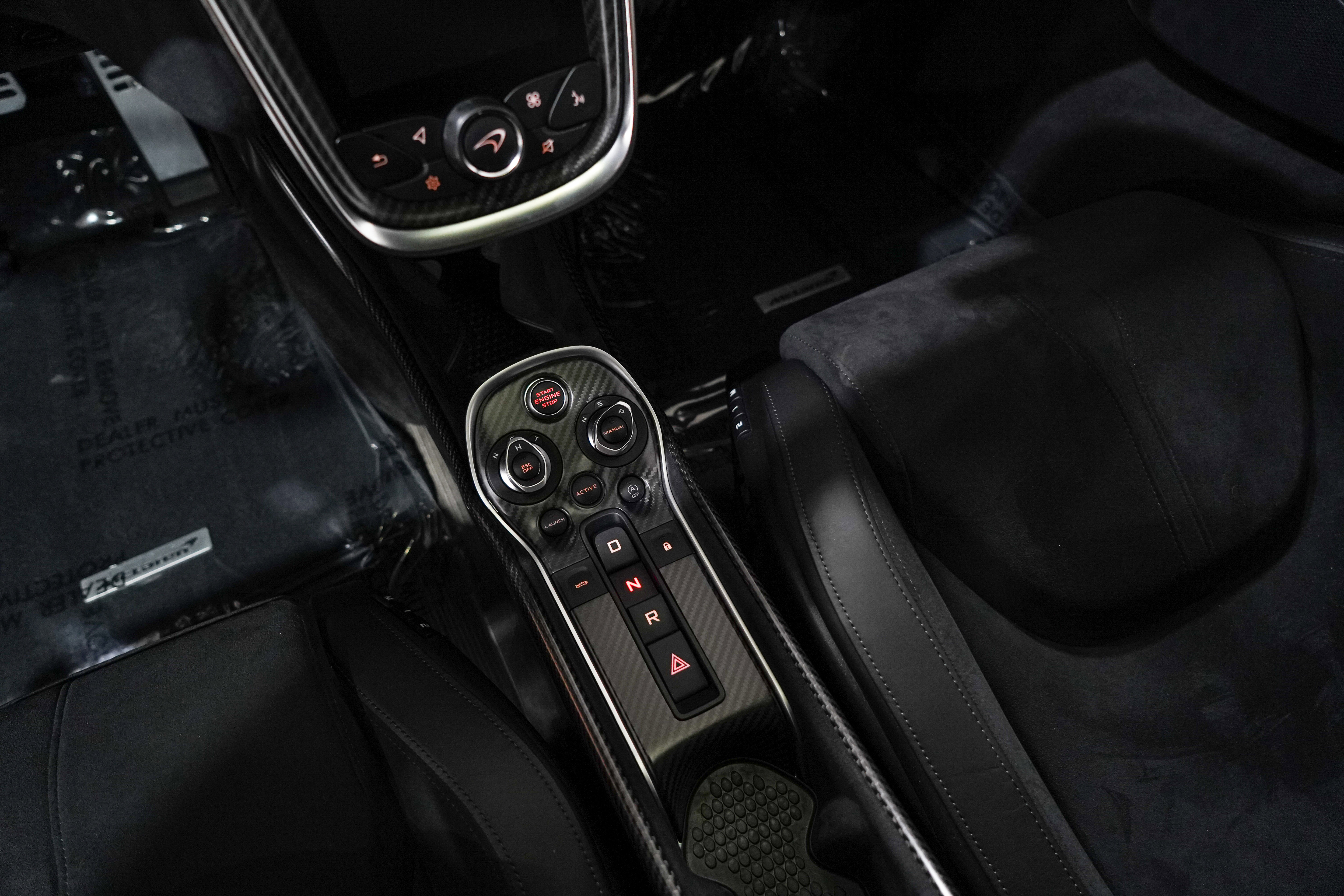 Used 2019 McLaren 600LT RWD image 12