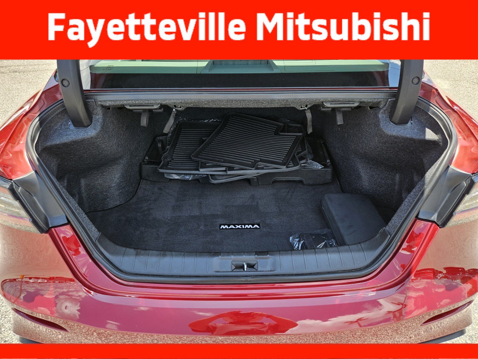 Used 2023 Nissan Maxima Platinum w/ Sport Mat Group FWD image 18