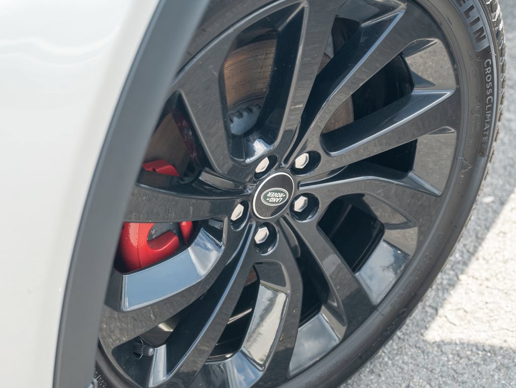Used 2023 Land Rover Discovery Sport SE AWD/4WD image 9