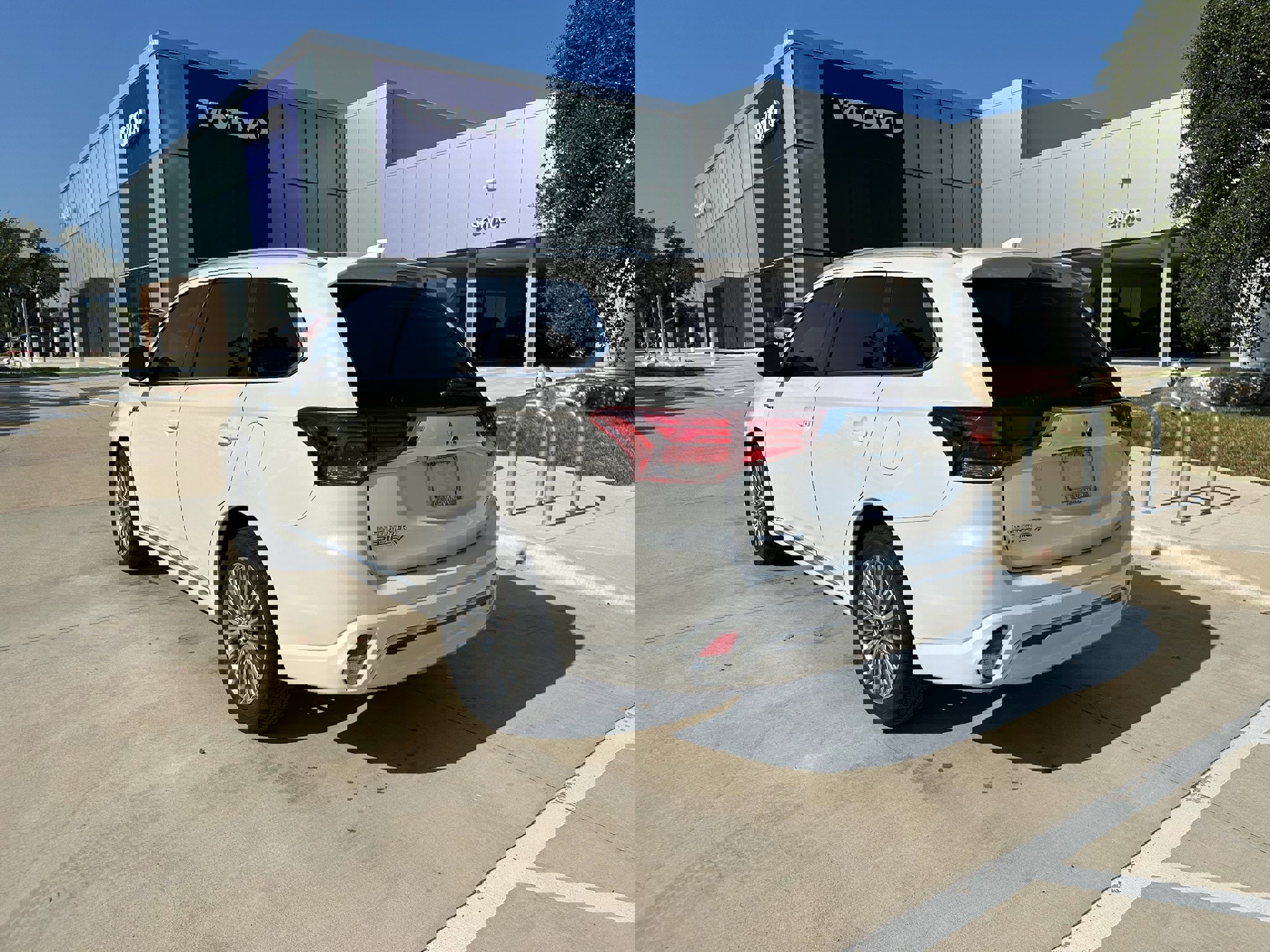 Used 2020 Mitsubishi Outlander GT image 4