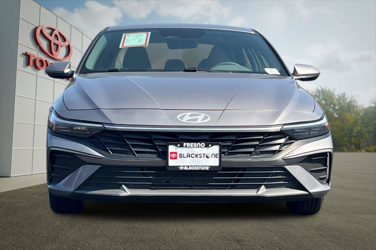 Used 2024 Hyundai Elantra SE FWD image 8