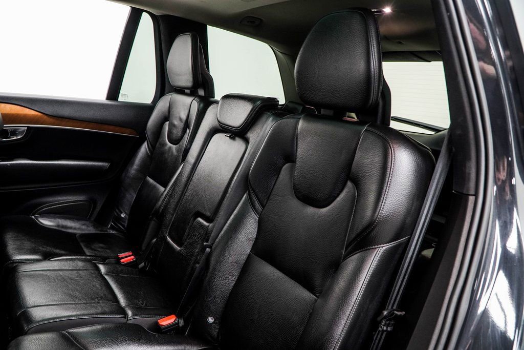 Used 2021 Volvo XC90 T8 Inscription Expression w/ Climate Package image 38