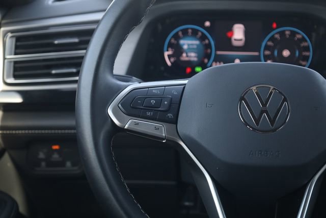 Used 2025 Volkswagen Atlas Cross Sport SE image 14