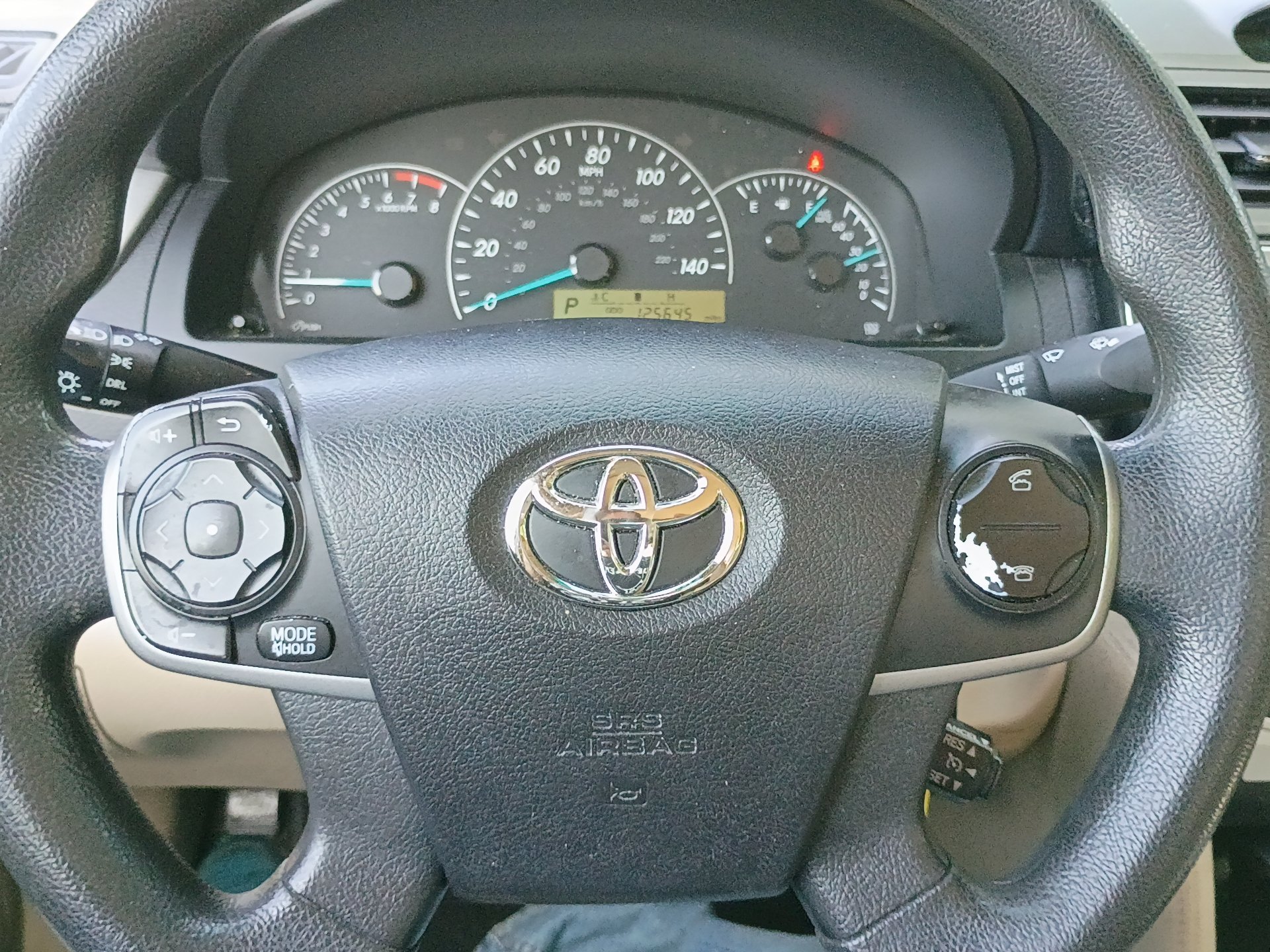 Used 2014 Toyota Camry FWD image 19