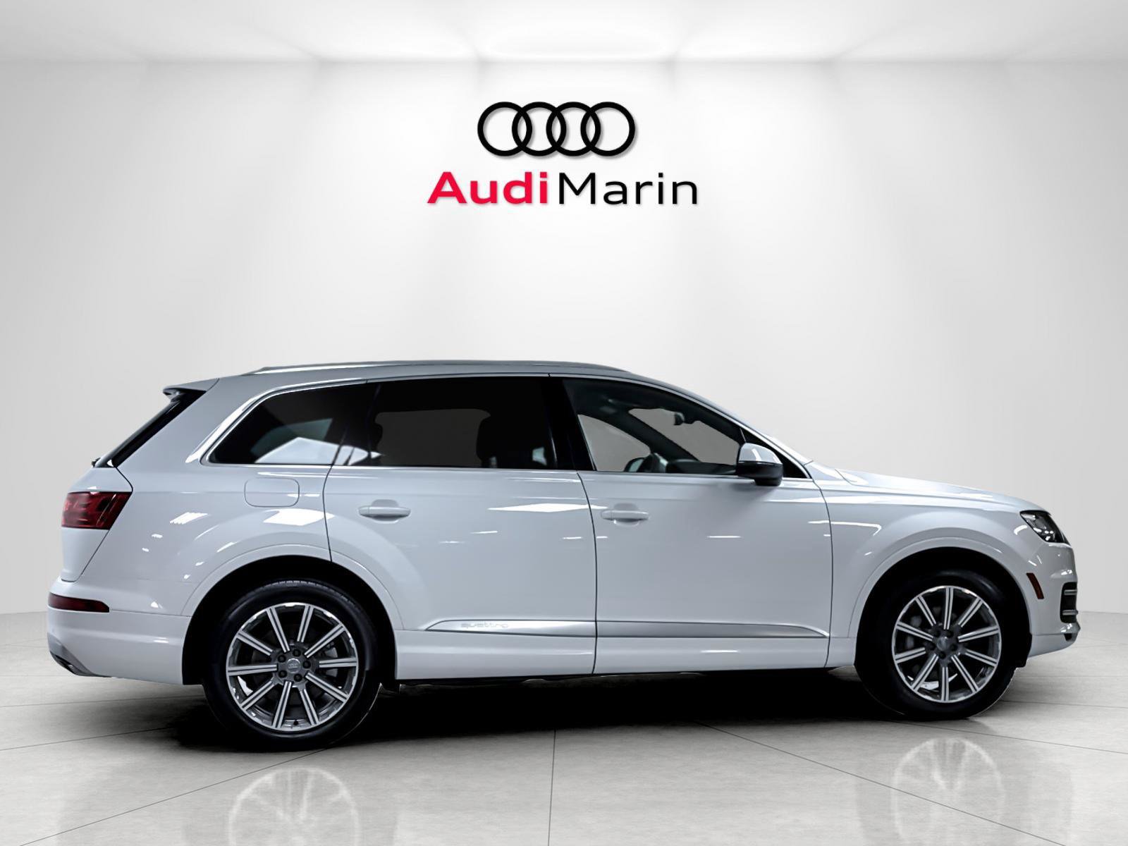 Used 2019 Audi Q7 3.0T Premium Plus w/ Premium Plus Package AWD/4WD image 6