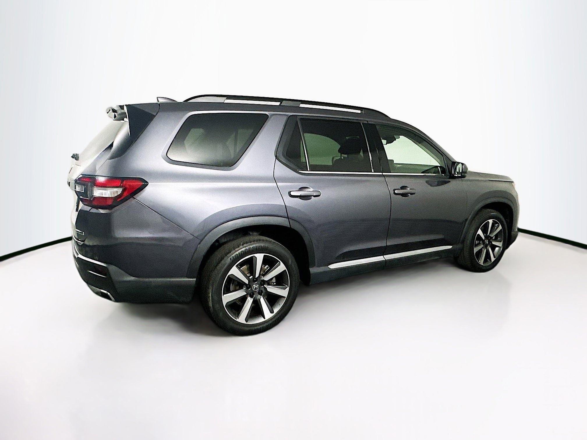 Used 2023 Honda Pilot Touring image 10