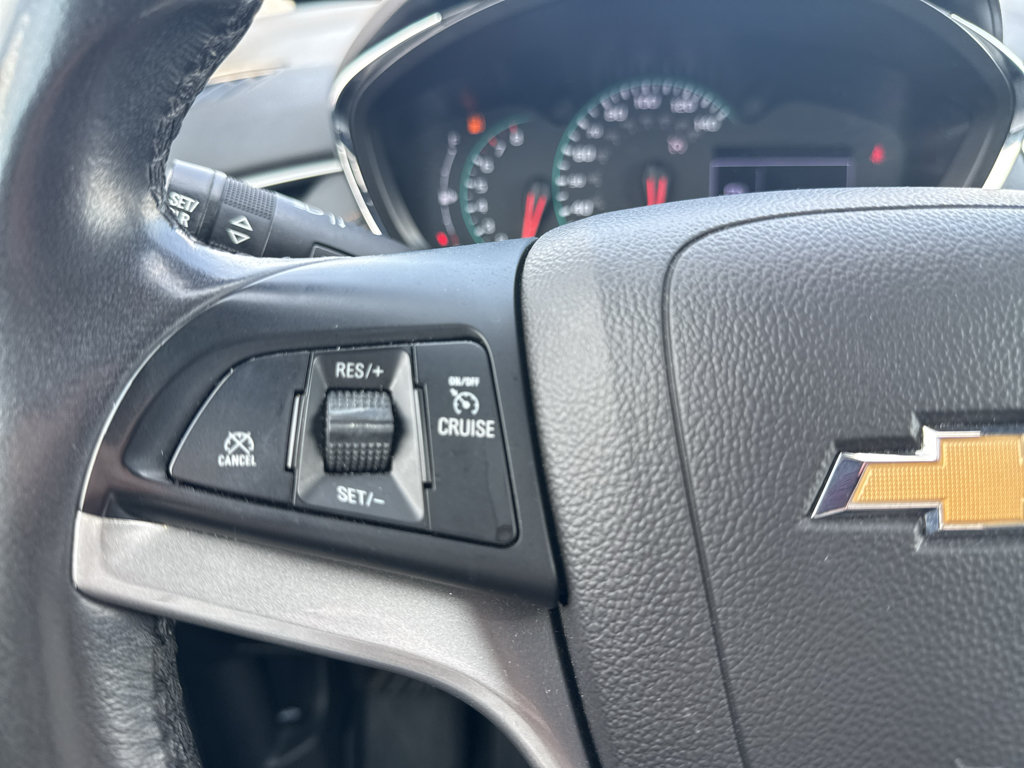 Used 2020 Chevrolet Trax LT w/ Driver Confidence Package FWD image 17