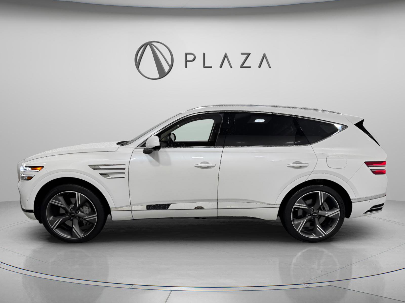 Used 2025 Genesis GV80 3.5T Prestige image 3
