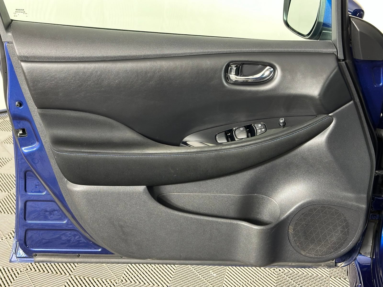 Used 2019 Nissan Leaf SV FWD image 34
