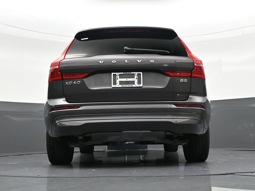 Certified 2023 Volvo XC60 B5 Core image 26
