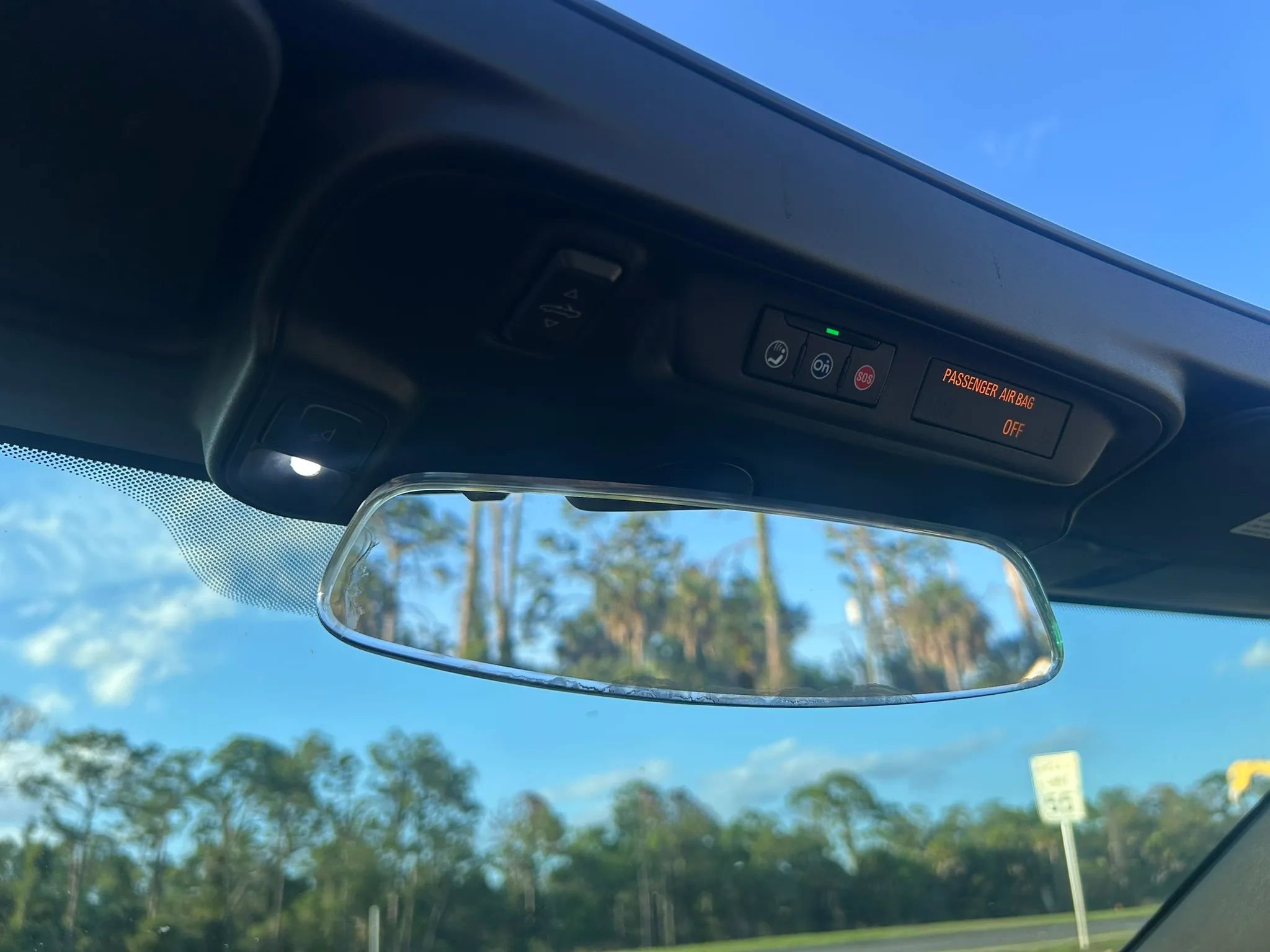 Used 2020 Chevrolet Camaro LT RWD image 15