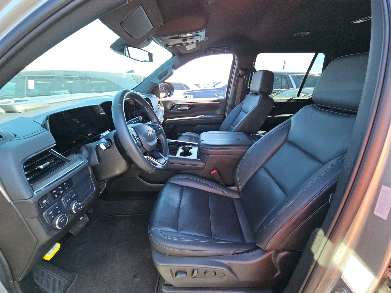 Used 2025 Chevrolet Tahoe LT AWD/4WD image 10
