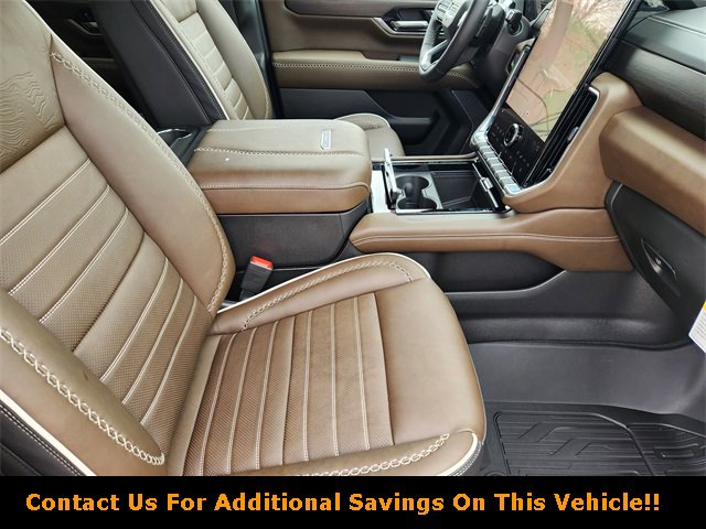 New 2026 GMC Yukon Denali Ultimate w/ LPO, Floor Liner Package image 10