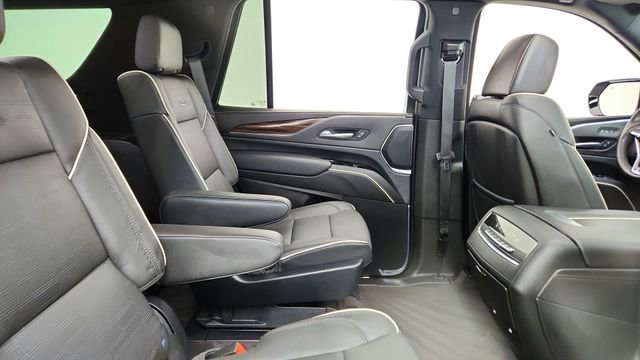 Used 2023 Cadillac Escalade Premium Luxury w/ Performance Package image 25