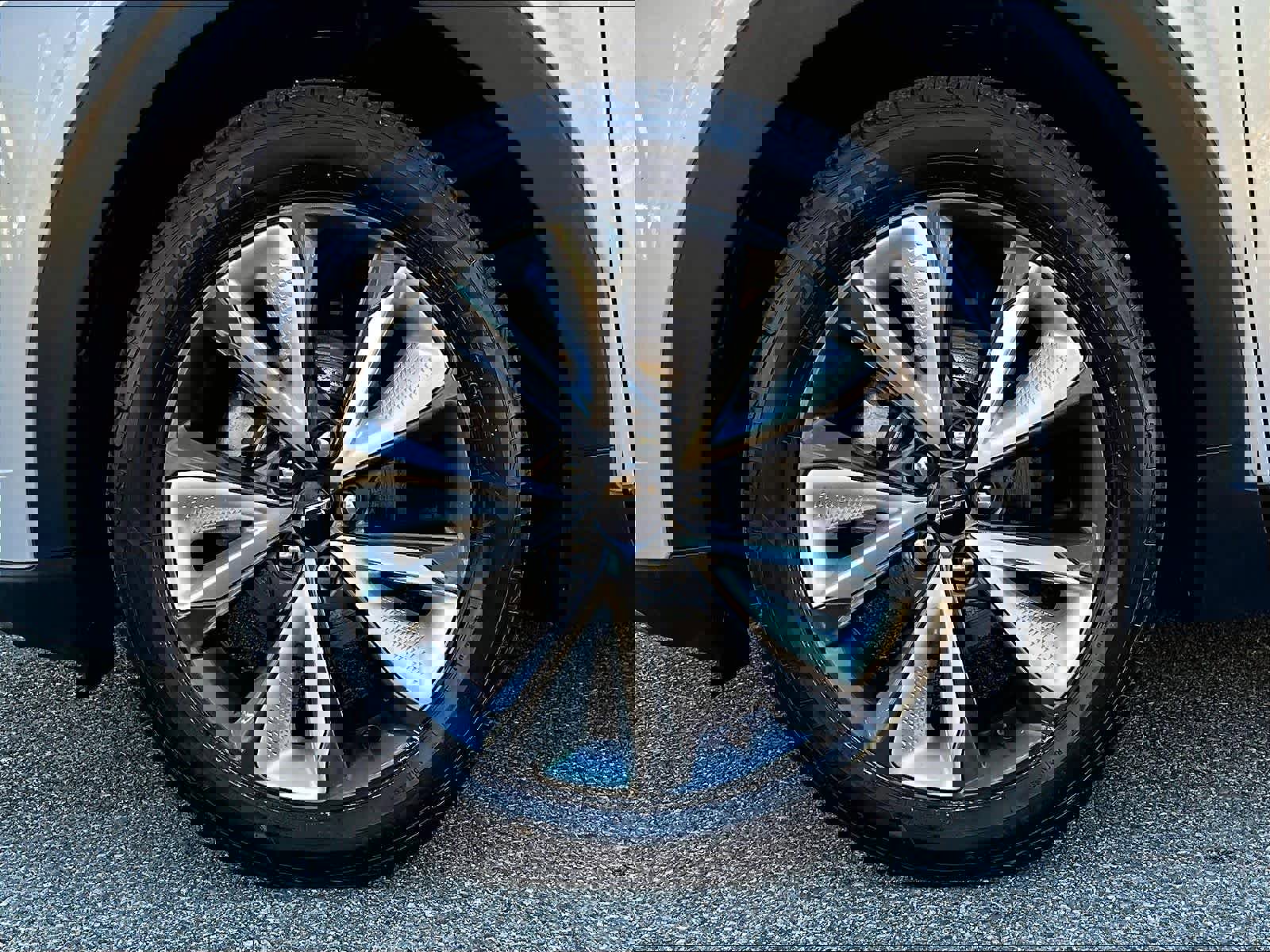 Certified 2023 Chevrolet Bolt EUV LT w/ Convenience Package image 7