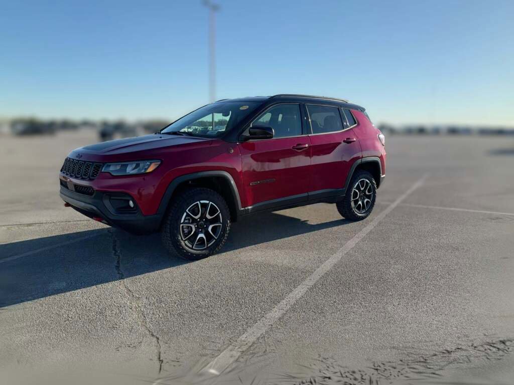 New 2026 Jeep Compass Trailhawk image 4