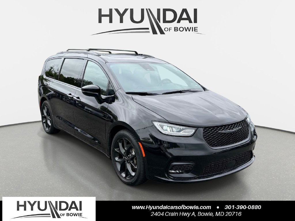 Used 2025 Chrysler Pacifica Limited