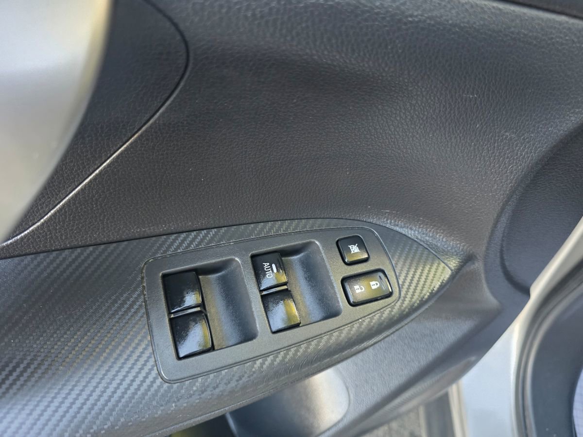 Used 2018 Mitsubishi Eclipse Cross LE image 36