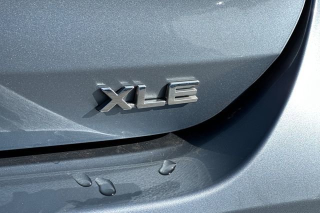 Certified 2021 Toyota Highlander XLE image 40