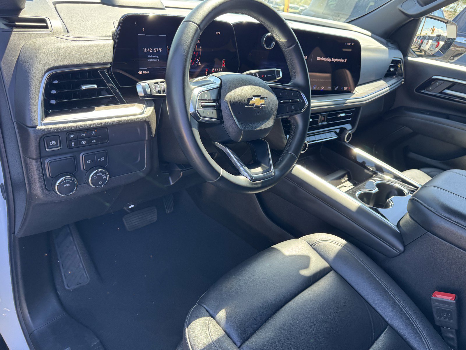 Used 2025 Chevrolet Tahoe LT RWD image 15
