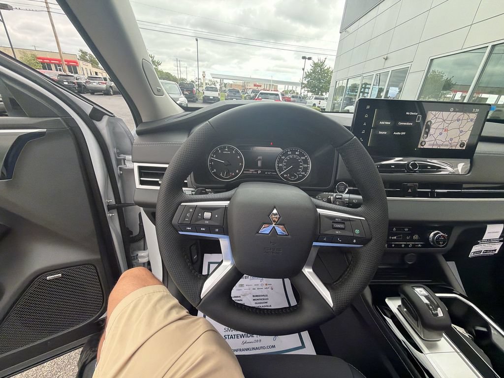 New 2026 Mitsubishi Outlander AWD image 14