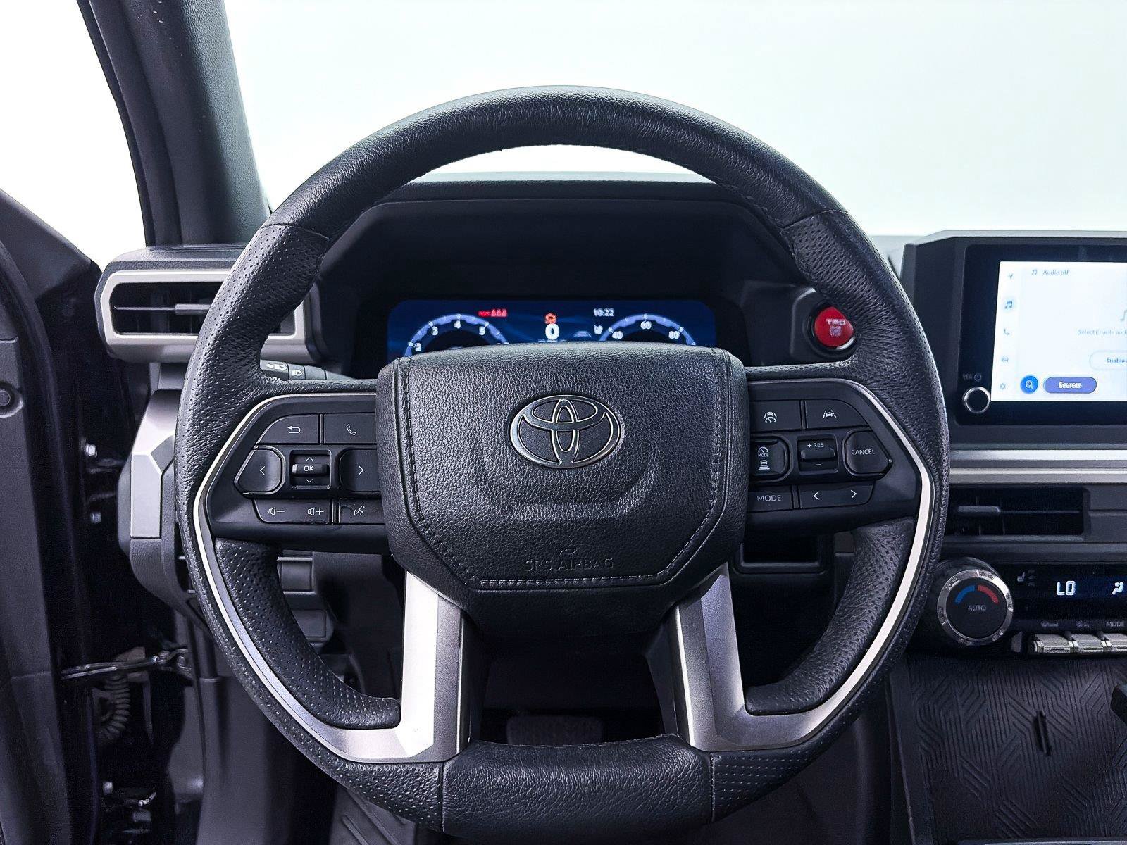 Used 2025 Toyota Tacoma TRD Off-Road AWD/4WD image 31