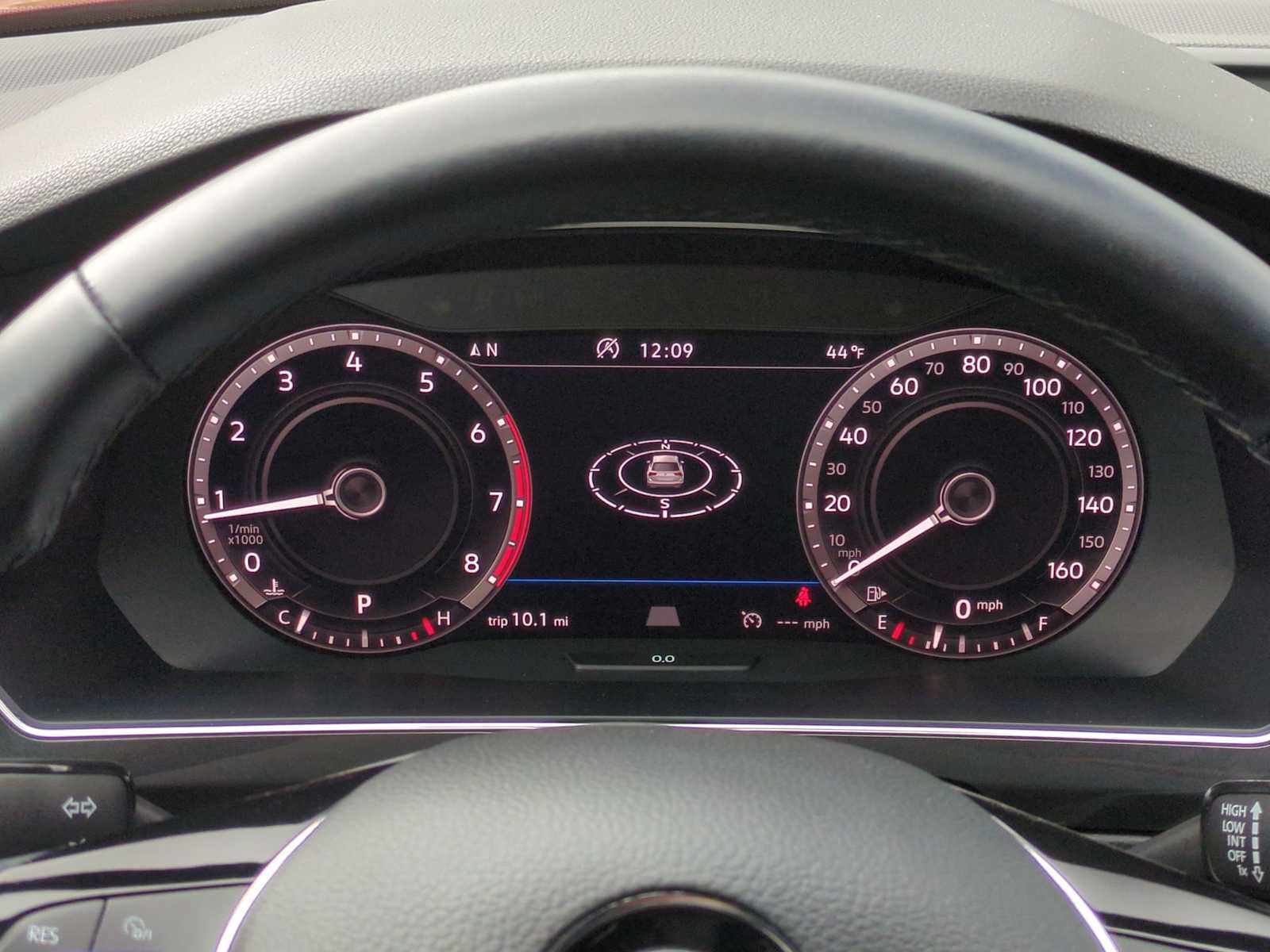 Used 2019 Volkswagen Tiguan SEL image 35