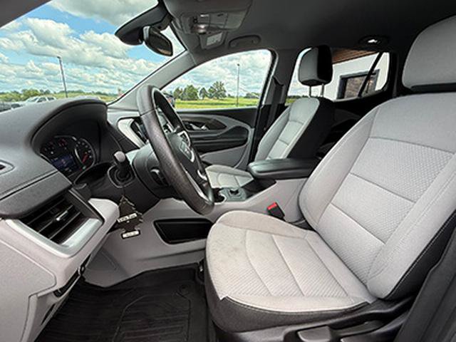 Used 2023 GMC Terrain SLE w/ LPO, Floor Liner Package AWD/4WD image 16