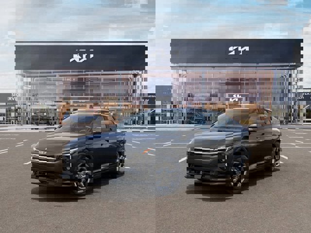 New 2026 Kia K4 LXS image 1