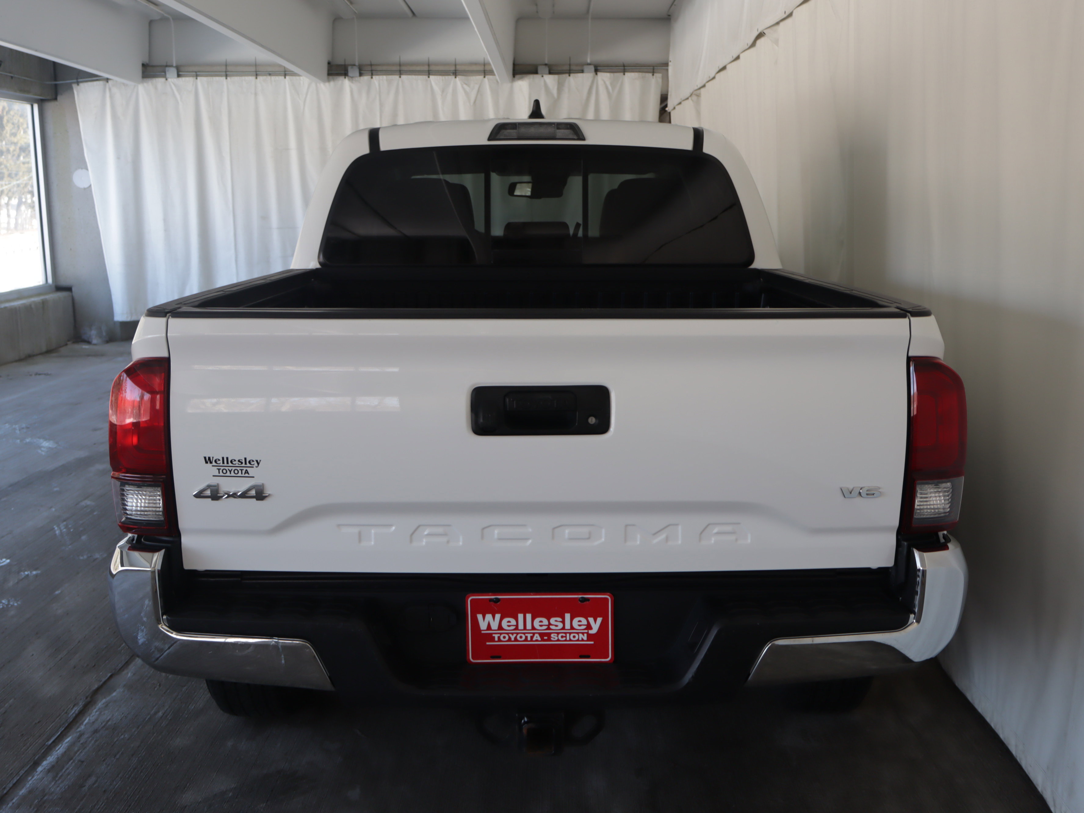 Used 2023 Toyota Tacoma SR5 AWD/4WD image 24