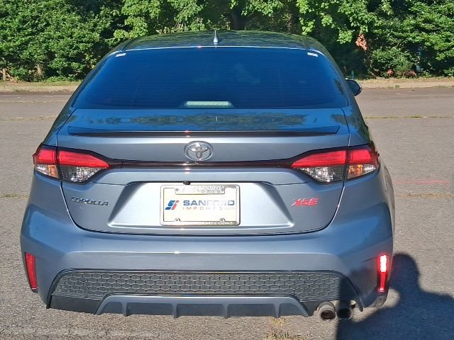 Used 2022 Toyota Corolla XSE FWD image 4