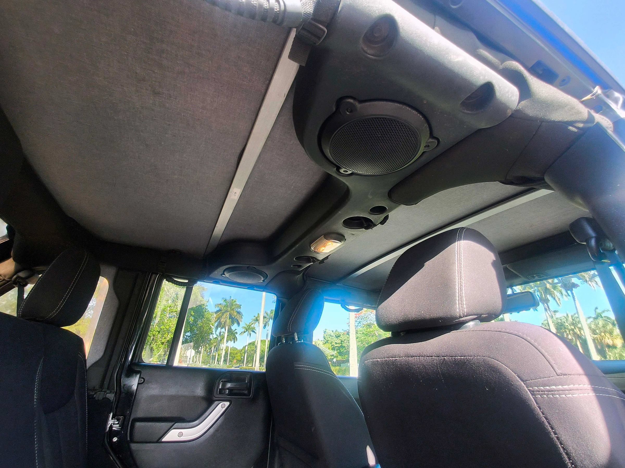 Used 2014 Jeep Wrangler Unlimited Rubicon w/ Connectivity Group AWD/4WD image 31