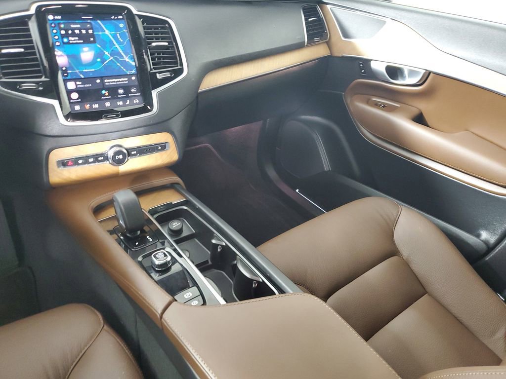 Used 2024 Volvo XC90 T8 Plus image 20
