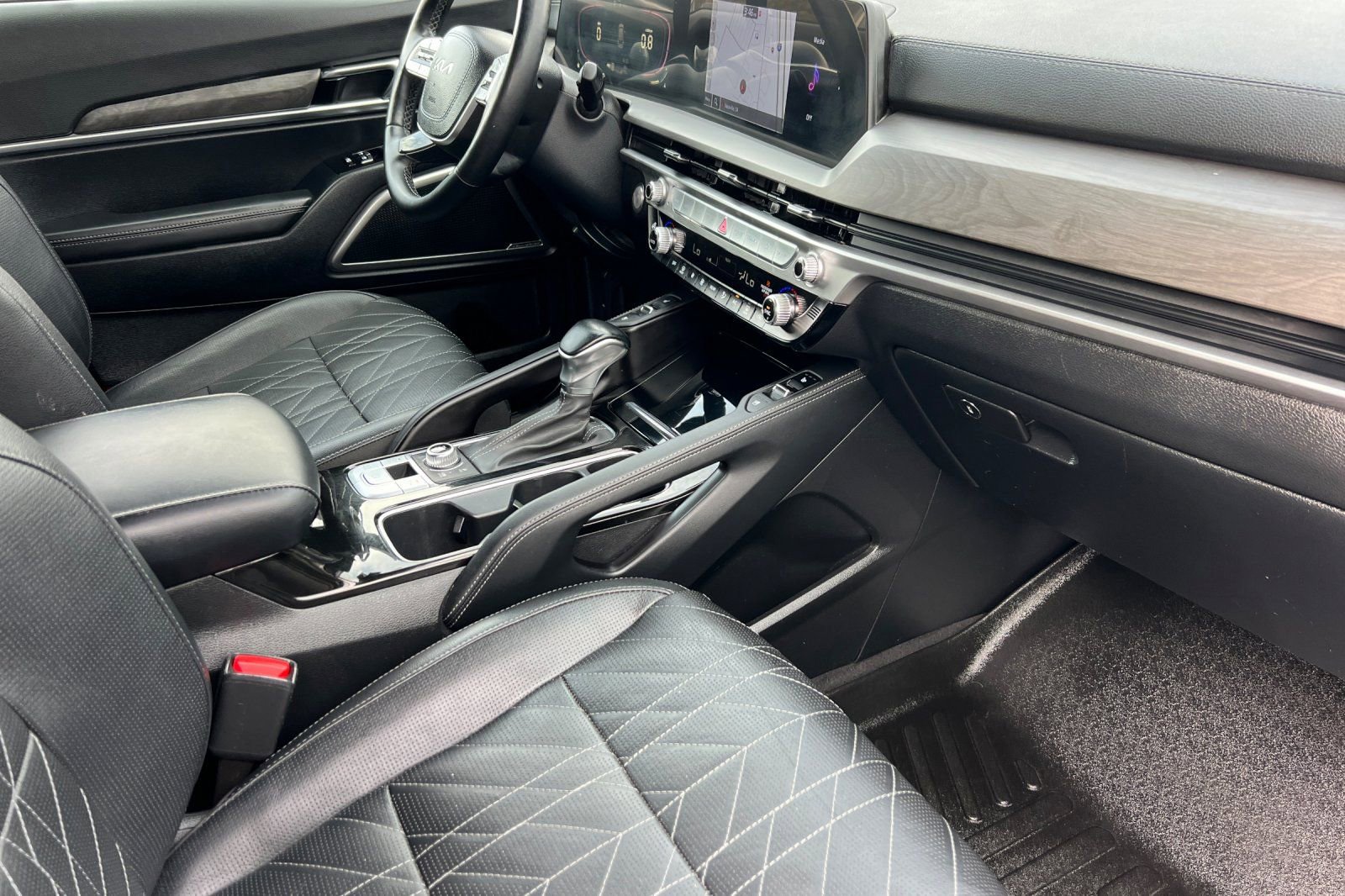 Used 2024 Kia Telluride EX X-Line image 17