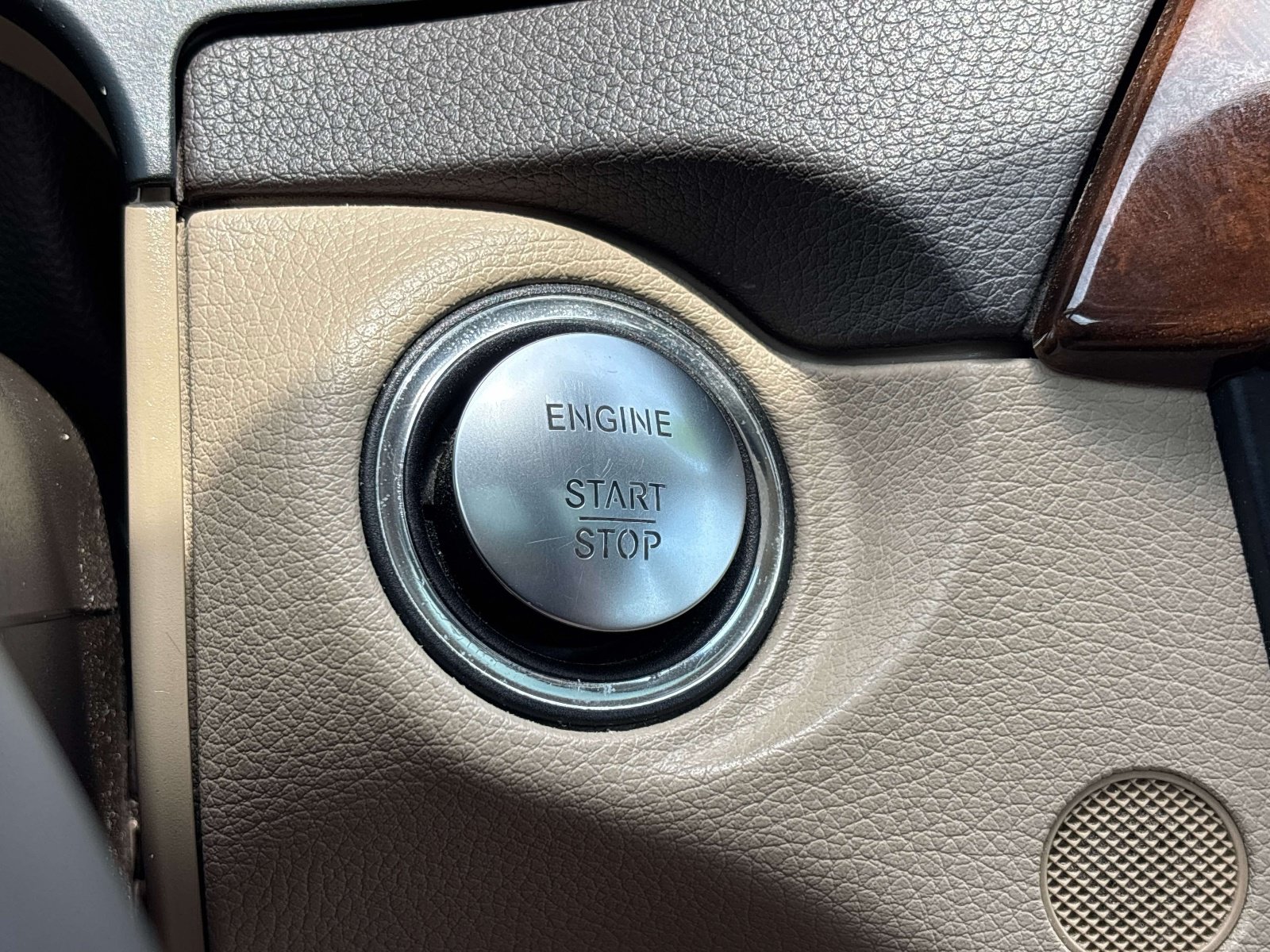 Used 2012 Mercedes-Benz C 300 4MATIC Sedan image 28