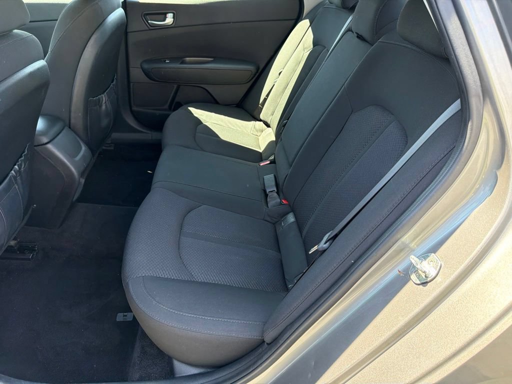 Used 2018 Kia Optima LX FWD image 31